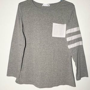 Moking Top Basic Women’s Gray White Stripe Long Sleeve Shirt Medium